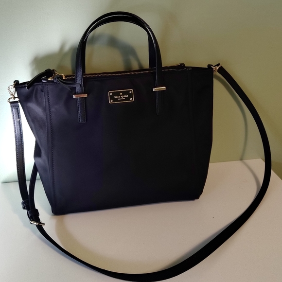 kate spade Handbags - Kate Spade Crossbody ♠️